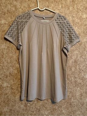 Women's Taupe Short-Sleeve Pleated Top with Lace Shoulders